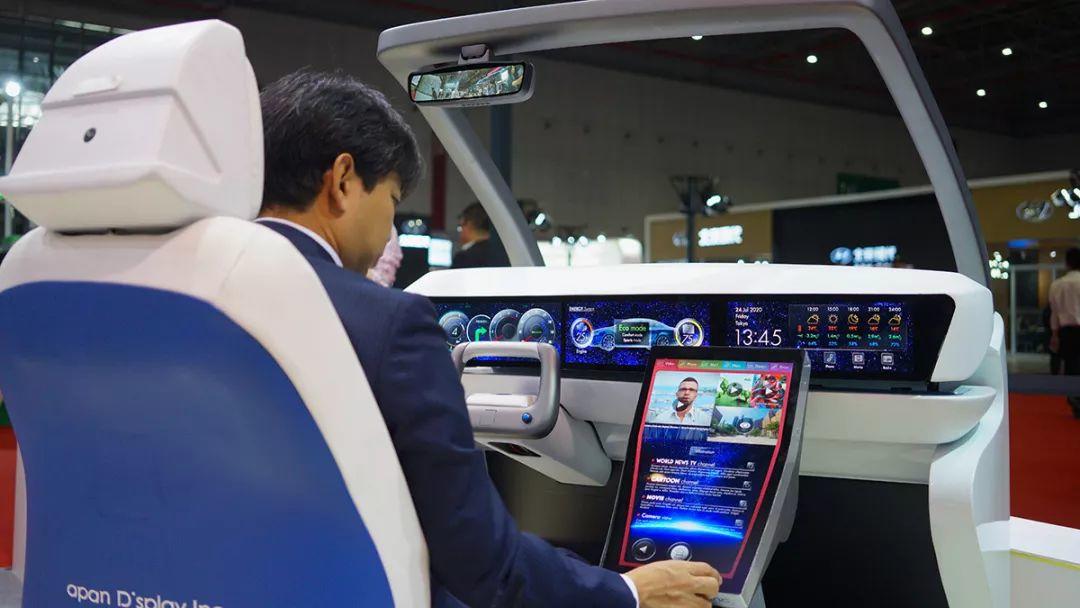 JDI携新品亮相中国国际汽车商品交易会，引领车载显示四大趋势。